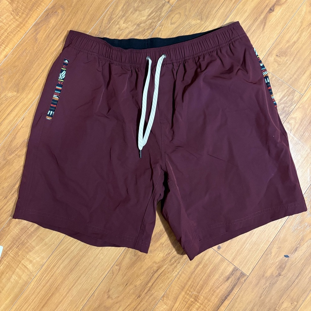 Wowie Black and Gray Patterned Shorts